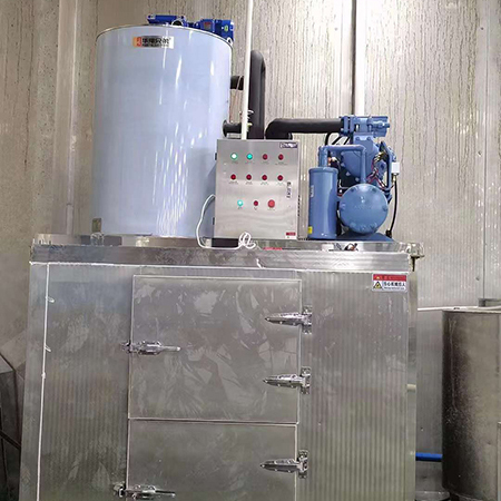 2臺5噸片冰機(jī)交付河南某牛肉加工廠使用