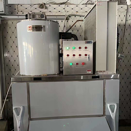 1噸片冰機交付福建廈門某海鮮市場