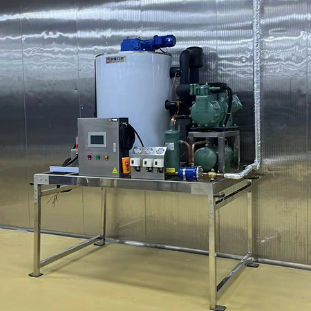 5噸片冰機交付新疆烏魯木齊三文魚基地