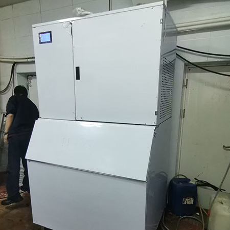 1噸純雪花制冰機交付廣東惠州某海鮮店